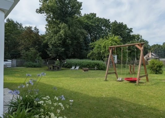 Spielen und Entspannung im Garten Spielen und Entspannung im Garten