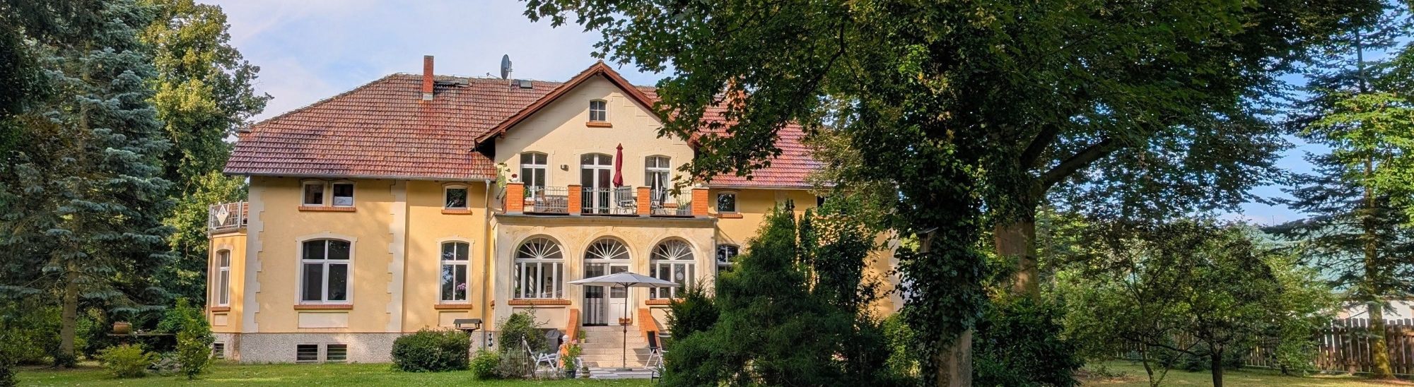 Rückseite des Gutshauses